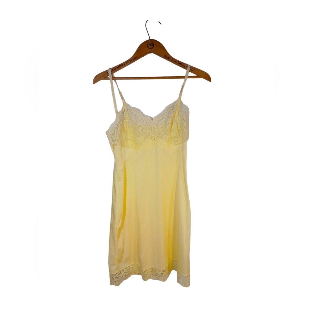 Vintage Lace & Nylon Yellow Full Slip W Lace